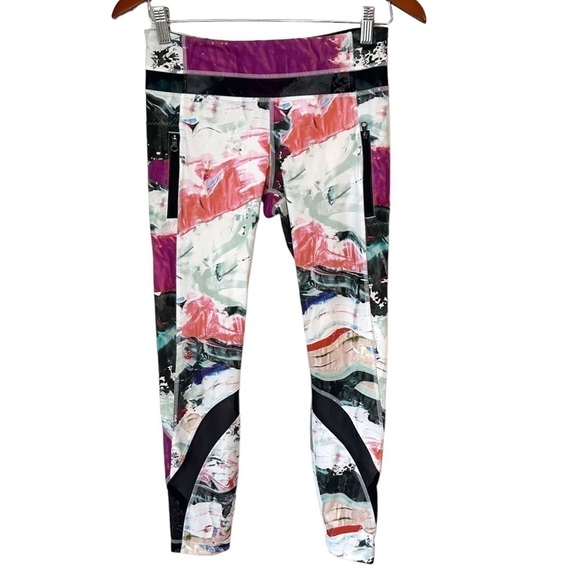 LULULEMON Inspire Tight II *Full-On Luxtreme (Mesh)
Pigment Wave Multi / Black - Picture 8 of 16